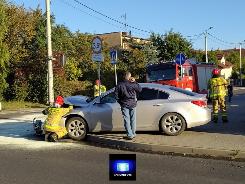 Gniezno. Kolizja na ulicy Słonecznej z udziałem dwóch aut