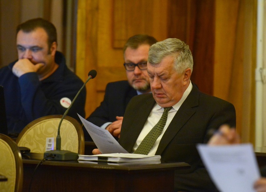 Radni rady miejskiej w Radomiu w końcu dali zgodę na emisję obligacji samorządowych. Miasto będzie miało pieniądze na najważniejsze rachunki