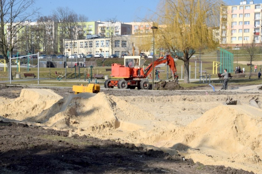 Ponieważ dotychczasowy kompleks sportowy przy ulicy...