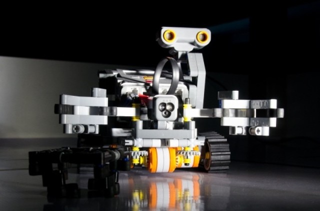 Roboty z klocków LEGO: Orzesze