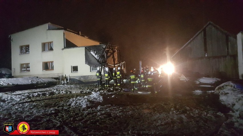 Bulowice. Groźny pożar przydomowego garażu. Duże straty