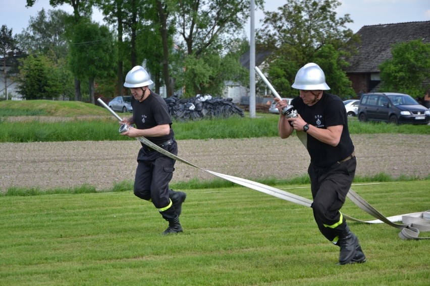 Strażacy ochotnicy rywalizowali w Rudyszwałdzie 

ZOBACZ...