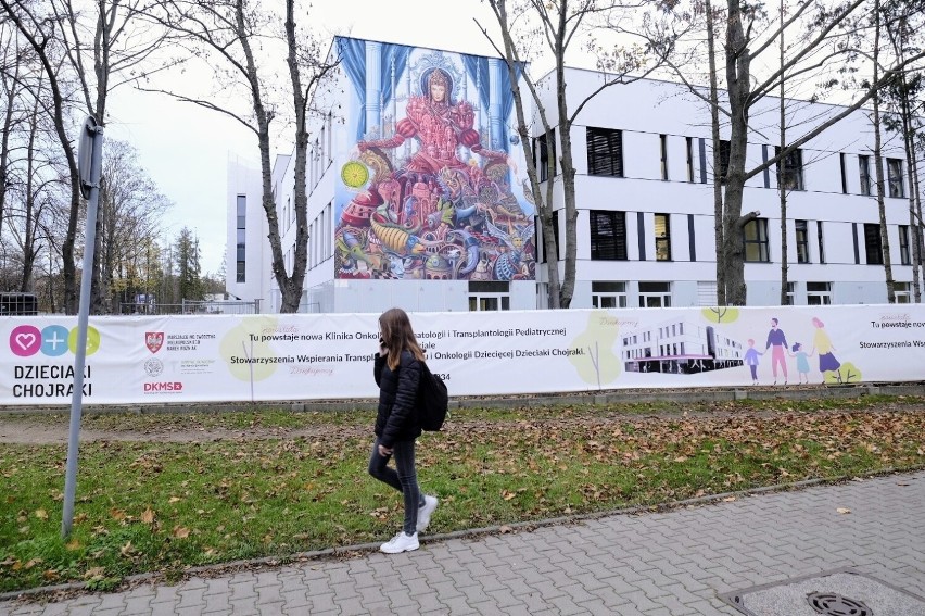 Nowy mural powstał u zbiegu ulic Bukowskiej i Szpitalnej....