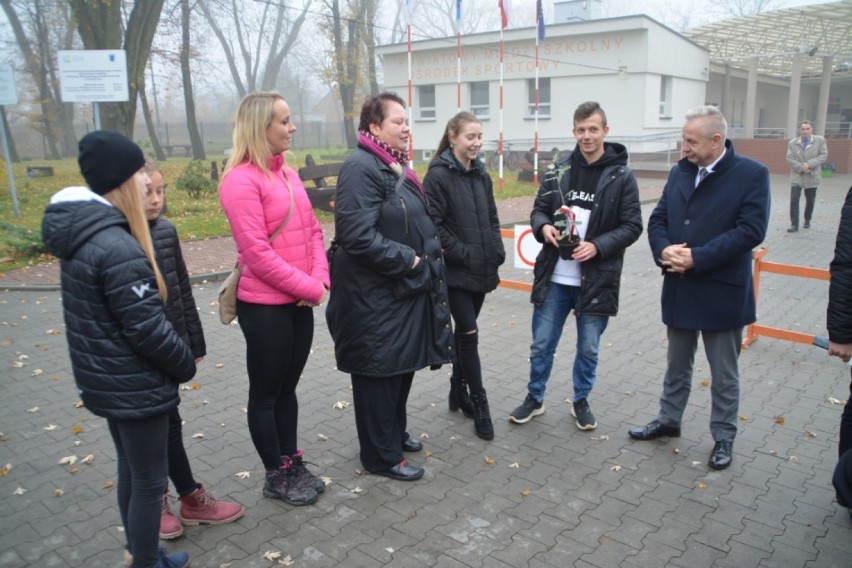 Dąb Niepodległości posadzony w PCKSiR przy Dolnej [zdjęcia]