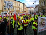 Protesty rolników w regionie. Manifestacje, utrudnienia i... obornik dla posłów