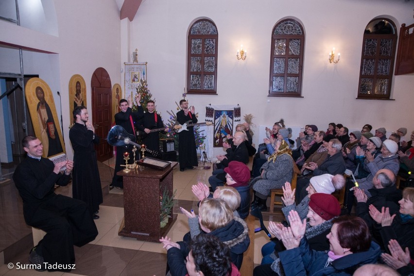 To nie była mafia, ale klerycy z Kijowa. Seminaryjny zespół MetaNoja wystąpił w cerkwi greckokatolickiej w Stargardzie [ZDJĘCIA, WIDEO]