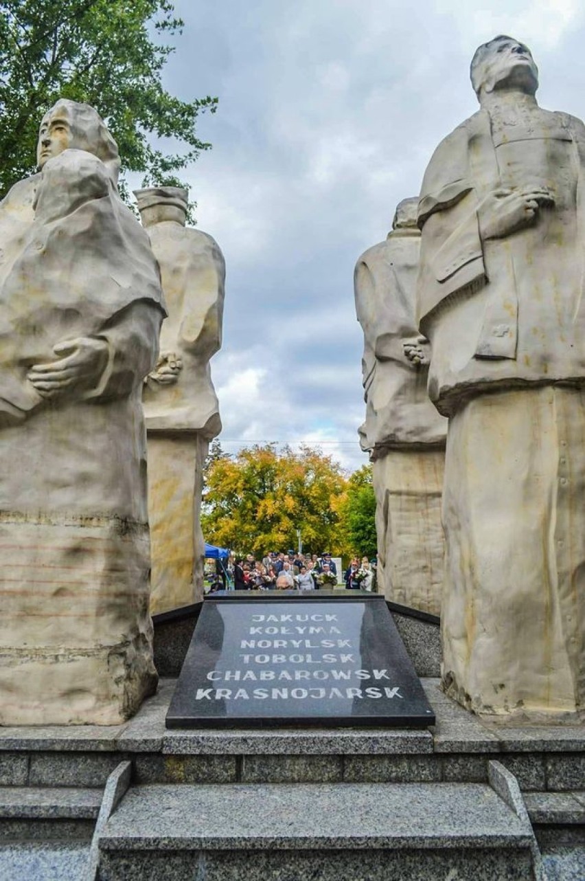 Dzień Sybiraka w Białej Podlaskiej: mieszkańcy uczcili pamięć zesłańców. Zobacz zdjęcia