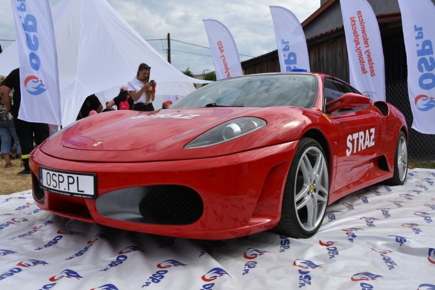 Międzynarodowy zlot pojazdów pożarniczych z udziałem OSP z regionu[FOTO]