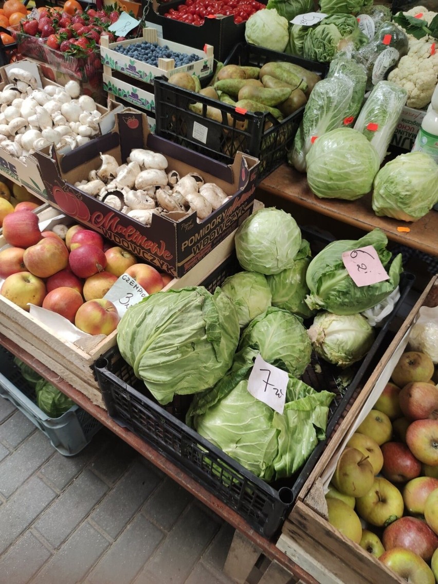 Ceny warzyw i owoców na targu w Częstochowie