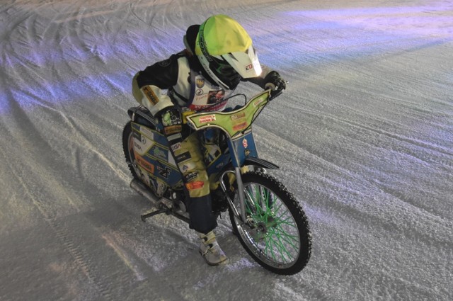 W sobotę na lód w Toropolu ponownie wjechały różnego rodzaju motory, od żużlowych przez stuntowe po quady. Wszystko w ramach 15. edycji Opolskiej Galu Żużla na Lodzie.