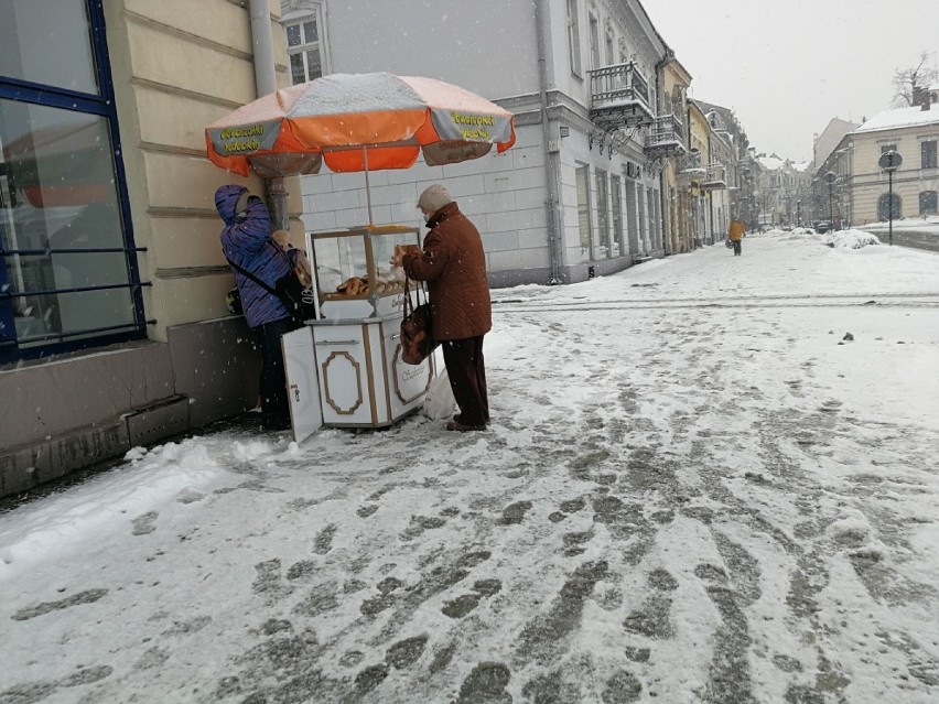 Nowy Sącz. Przyszła prawdziwa zima. Prognoza pogody na najbliższe dni [ZDJĘCIA]