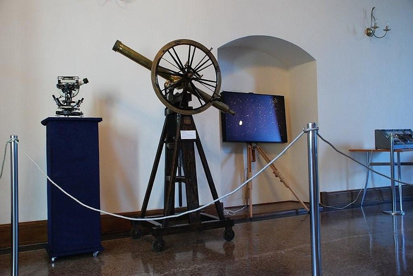 Od lunety Galileusza do teleskopów kosmicznych