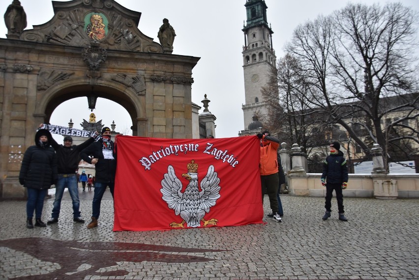 Pielgrzymka kibiców na Jasną Górę w czasie pandemii koronawirusa ZDJĘCIA