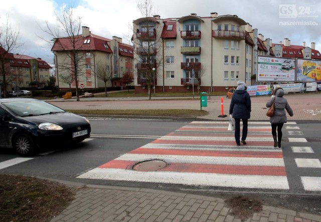 Ulica Duńska, gdzie do potrąceń, kolizji i wypadków potrafi dojść nawet dwa razy dziennie. W lutym na skrzyżowaniu z ulicą Złotowską doszło do tragicznego wypadku i śmierci kobiety