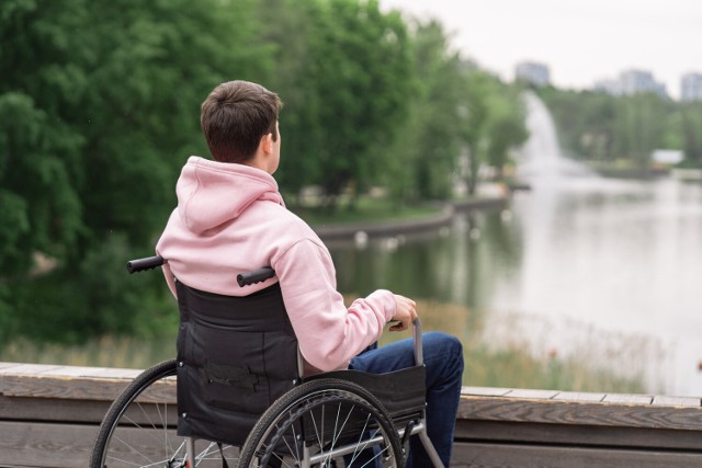 „Opieka wytchnieniowa” polega na doraźnym odciążeniu osób, które na co dzień czuwają nad niepełnosprawnymi podopiecznymi