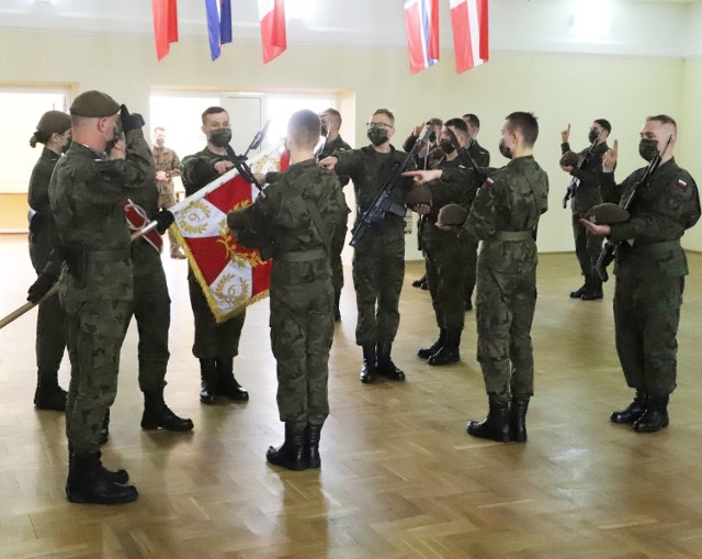 W niedzielę, 31 stycznia, odbyło się uroczyste ślubowanie nowych żołnierzy Mazowieckiej Brygady Obrony Terytorialnej.