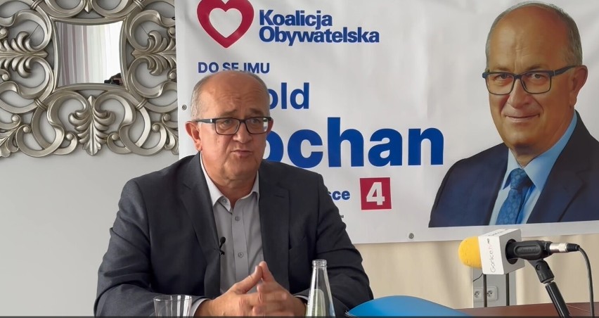 Edukacja, służba zdrowia, samorząd, Krajowy Plan Odbudowy to tematy, którymi zajmował się Witold Kochan w czasie spotkania z dziennikarzami
