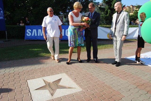 Co roku przybywają nowe emblematy w Alei Gwiazd Sportu