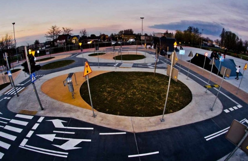 Najlepsza Przestrzeń Publiczna 2014: Skatepark i miasteczko ruchu drogowego w Żorach mają wygrać?