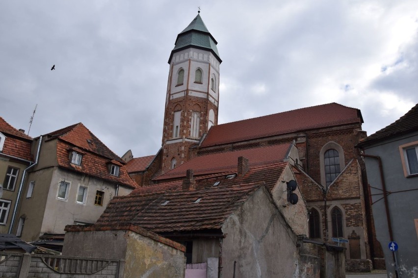 Kościół pw. Matki Bożej Gromnicznej w Kożuchowie. W sobotę,...