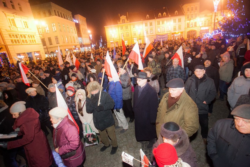 KOD po raz kolejny protestował w Bydgoszczy przeciwko PiS [zdjęcia]