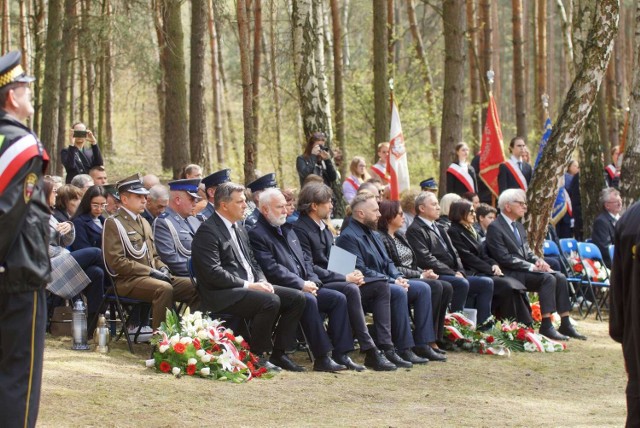 Msza polowa w Lesie Winiarskim. W Kaliszu uczcili pamięć pomordowanych przez Niemców