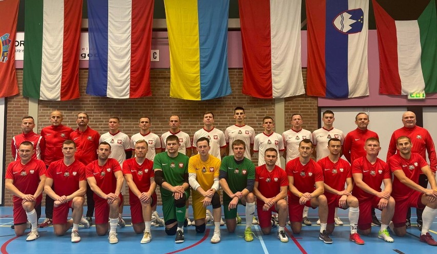 Reprezentacja PSP wicemistrzami świata w piłce nożnej. W składzie strażak ze Zduńskiej Woli