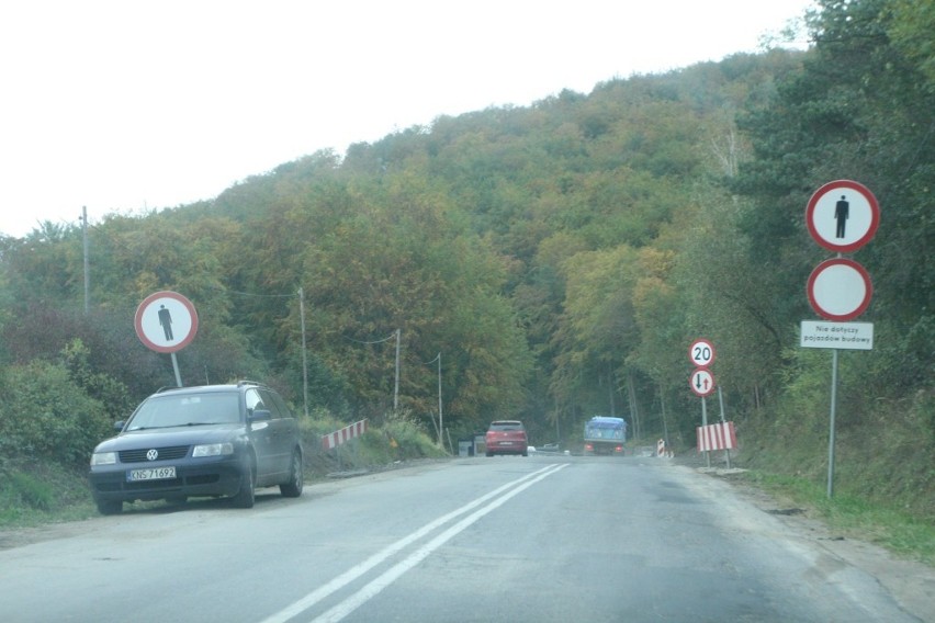 Droga wojewódzka nr 975 już przejezdna w Woli Kurowskiej