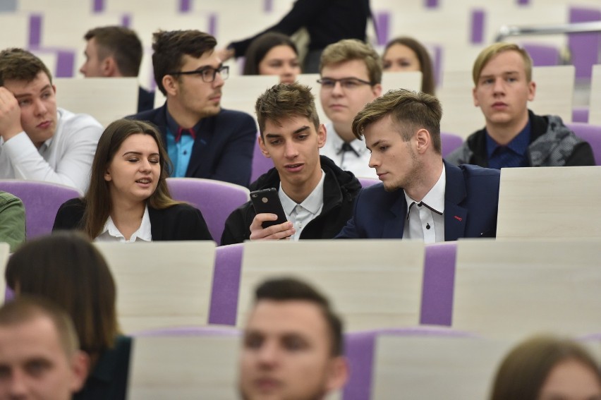 Kolejny rocznik zaczął studnia. Inauguracja roku akademickiego w PWSZ w Lesznie [ZDJĘCIA]