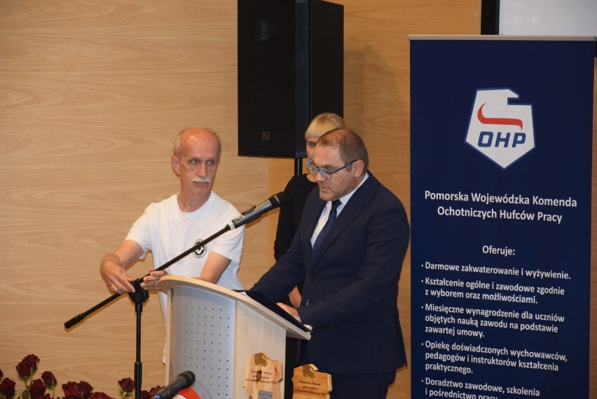 Pracodawcy z Pomorza zatrudniający młodocianych pracowników nagrodzeni w Gdyni. To pierwszy taki konkurs [3.09.2021]