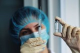 Szczepienia przeciw COVID-19 jednodawkową szczepionką w mobilnym punkcie w Łęgowie i Straszynie