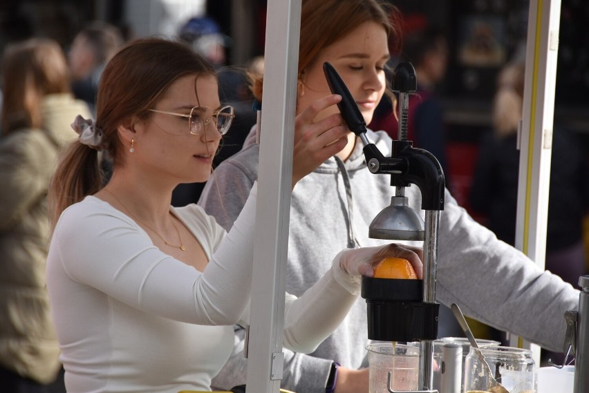 Na Festiwal Smaków Food Trucków zjechało ponad dwadzieścia...