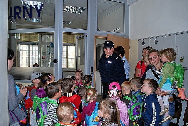 Policjanci na Dniu Dziecka [zdjęcia]