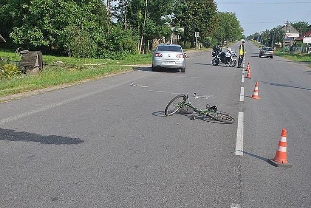 Wypadek w Muninie. Auto potrąciło 13-letniego rowerzystę