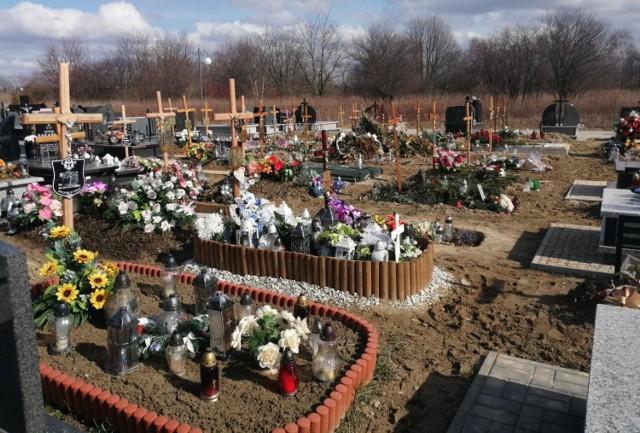 Najwięcej nowych grobów w ciągu ostatniego roku przybyło na najmłodszym tarnowskim cmentarzu komunalnym w Klikowej