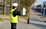 19-latek kierujący BMW przekroczył prędkość o 72 km/h i próbował przekupić policjantów z Aleksandrowa Kujawskiego