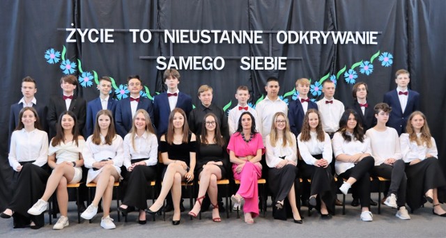 Zakończenie roku szkolnego ósmoklasistów z łęczyckiej "Jedynki"