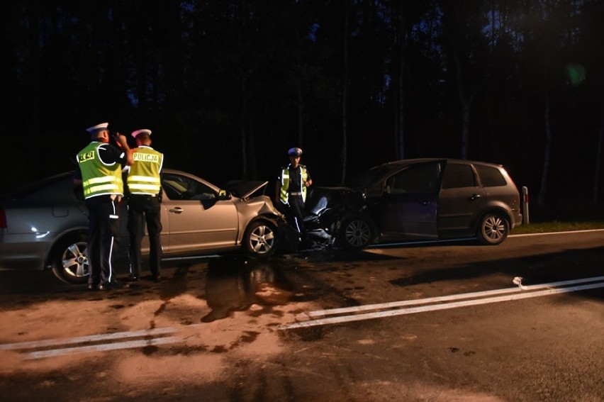Wypadek na drodze Prochowice - Lubin, cztery osoby ranne! [ZDJĘCIA]
