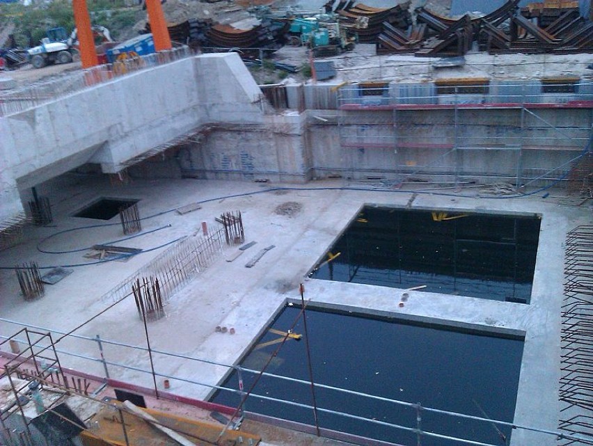 W sierpniu 2012, podczas budowy centralnego odcinka II linii...