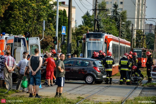 Wjechał pod tramwaj