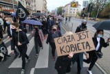 Tłum ludzi protestował we Wrocławiu przeciwko zakazowi aborcji. Zobacz zdjęcia! 