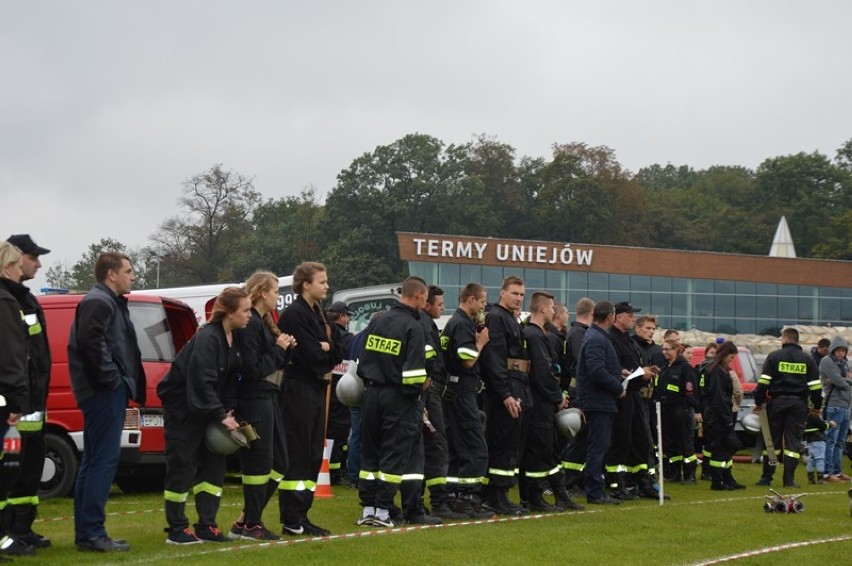 Powiatowe Zawody Sportowo-Pożarnicze w Uniejowie