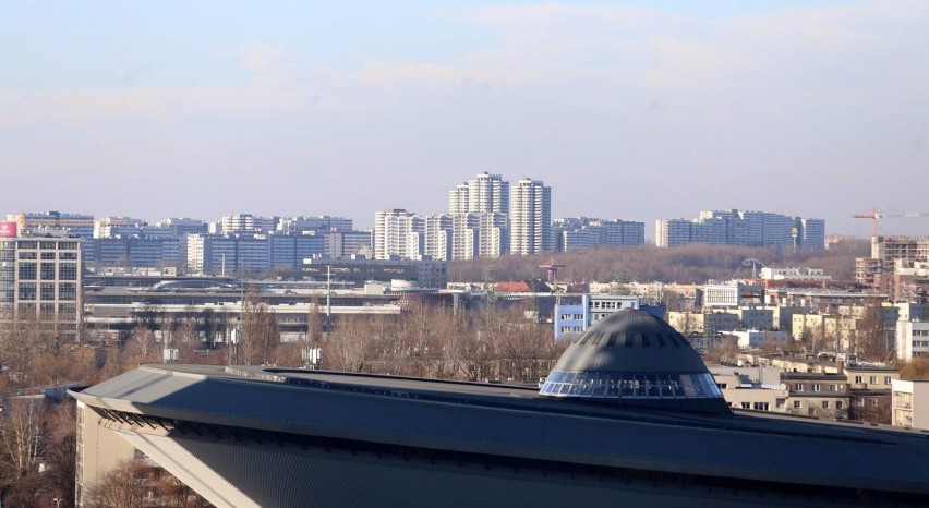 Panorama Katowic: osiedle Tysiąclecia i ikona - Spodek