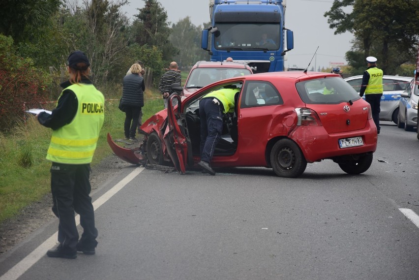 Wypadek w Kokaninie. Opel dachował na krajowej "25"