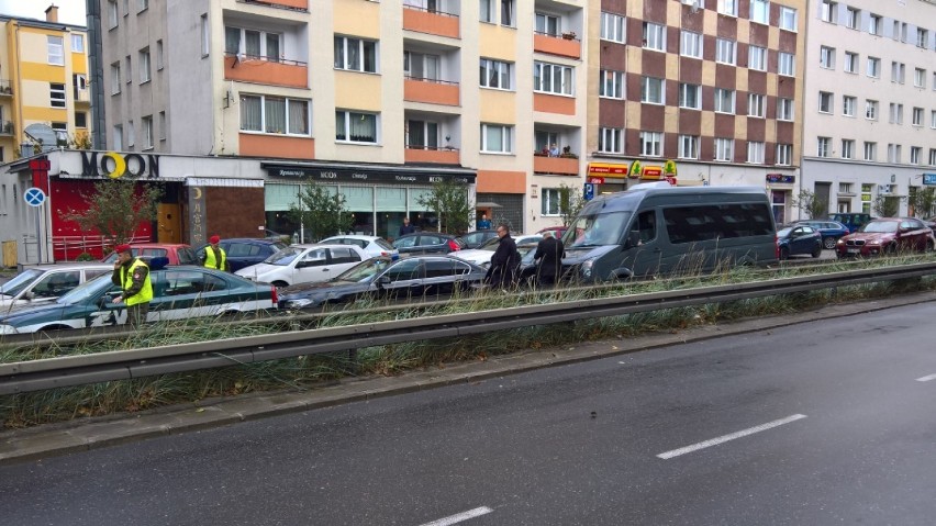 Stłuczka limuzyny rządowej w Gdyni [ZDJĘCIA]