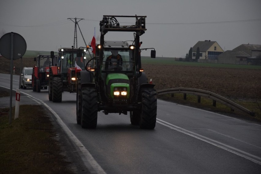 Rolnicy blokowali krajówkę w Bożacinie. Będą mandaty? [ZDJĘCIA + FILM]