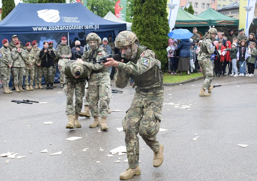 Piknik militarny przy sanktuarium w Sokółce. Tyle sprzętu wojskowego i żołnierzy to miasto jeszcze nigdy nie widziało 