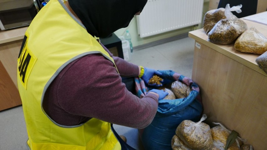 Mundurowi z Bytomia przejęli ponad 20 kg tytoniu bez akcyzy.