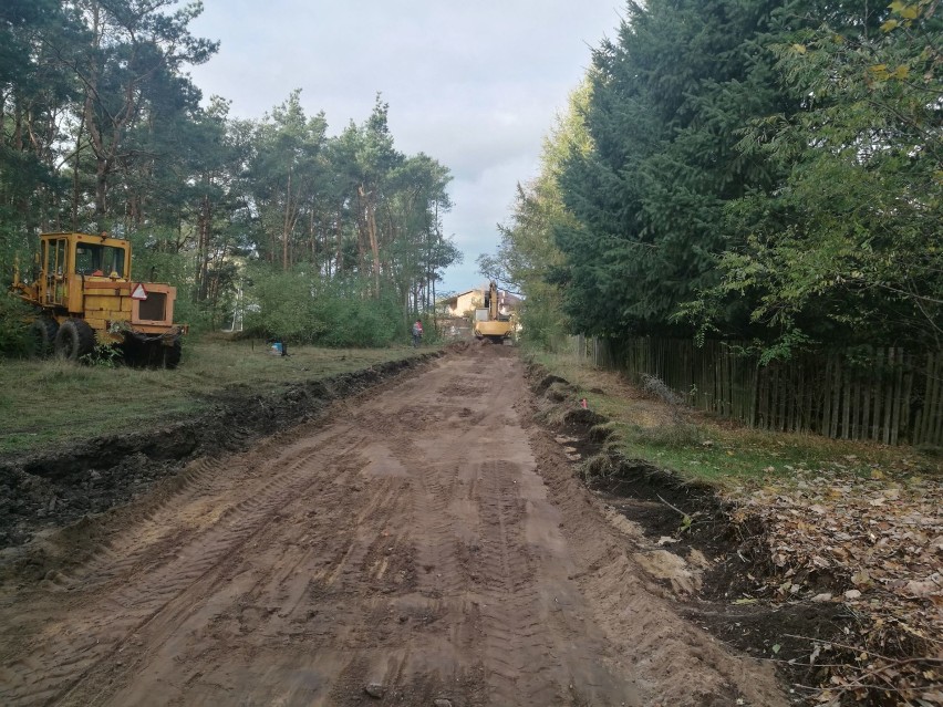 Trwa przebudowa drogi gminnej w Starym Oleścu