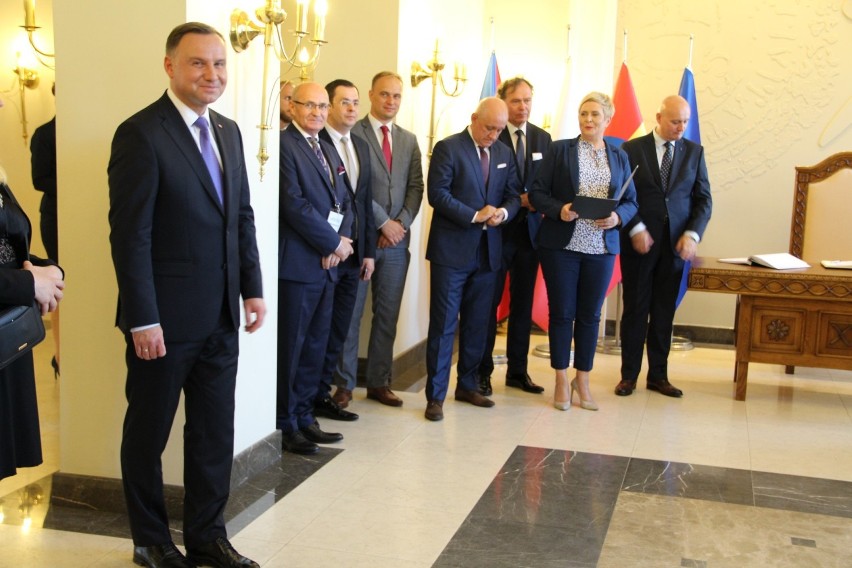 Prezydent Andrzej Duda zwiedził ostrowskie Muzeum 3D